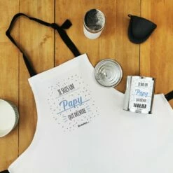 Tablier De Cuisine Dans Sa Boîte De Conserve "Je Suis Un Papy Qui Déchire"