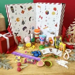 Calendrier De L'avent - Bonbons Et Jouets Des Années 80