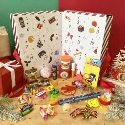 Calendrier De L'avent - Bonbons Et Jouets Des Années 90