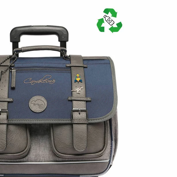 Cartable à Roulettes 38 Cm Vintage Navy Bleu Et Ses Pin's Personnalisables - Caméléon - CP, CE1, CE2 – Image 2