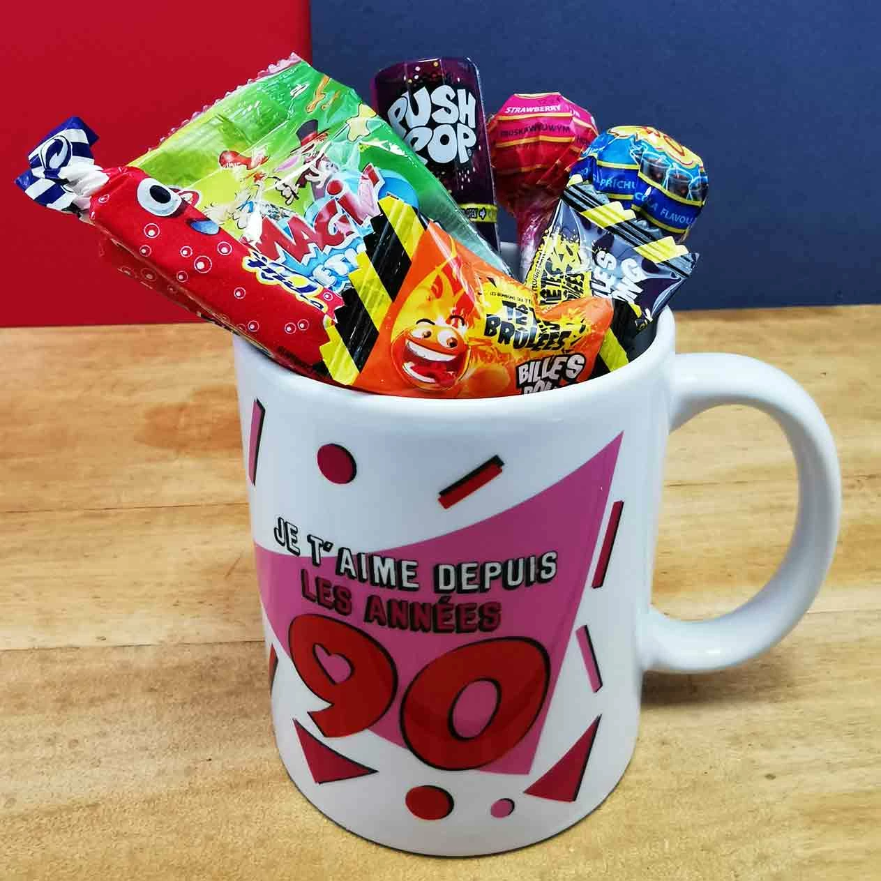 MUG Rose "Je T'aime Depuis Les Années 90 " - Bonbons Rétro 90