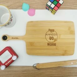 Planche à Découper En Bois Prénom Personnalisable - "Papa Des Années 80"